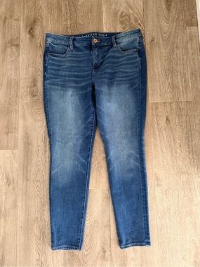 American Eagle Outfitters Medium Wash Women's Skinny Jeans